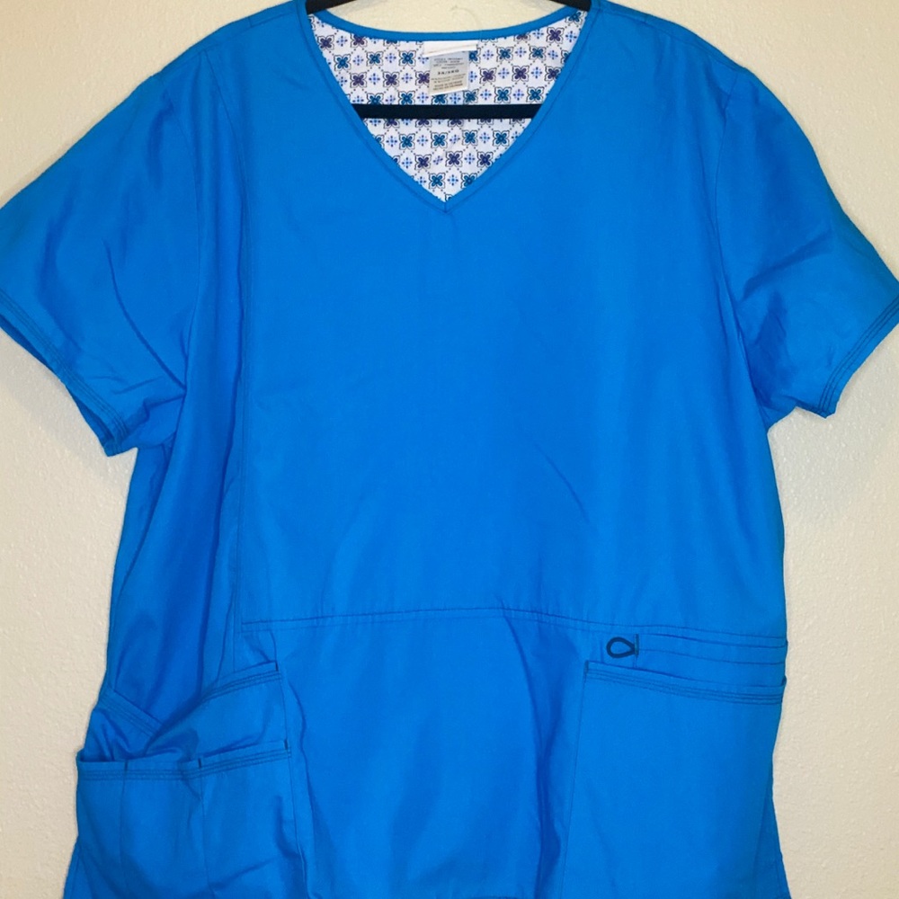 Like new scrub top